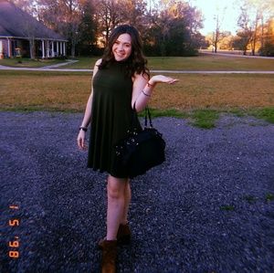 Meet your Posher, Gabrielle